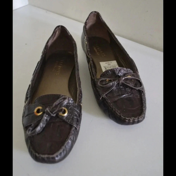 Talbots flats - Picture 1 of 4